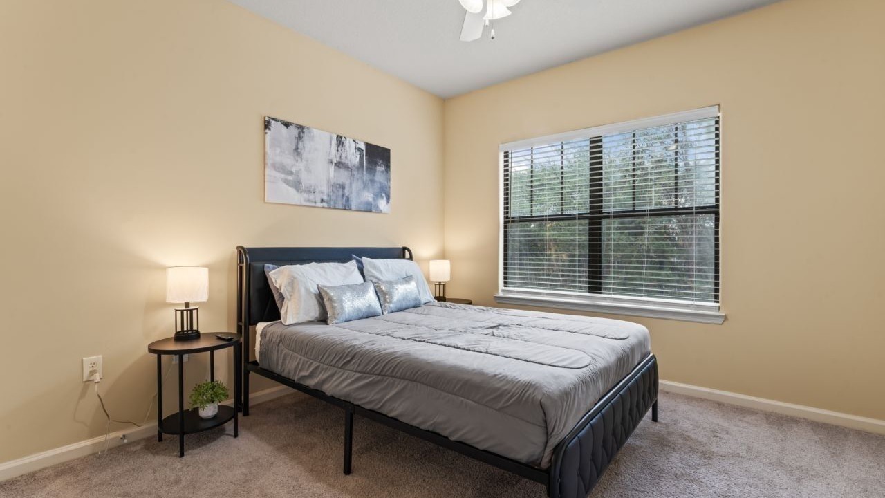 Photo of Bedroom in Executive Park