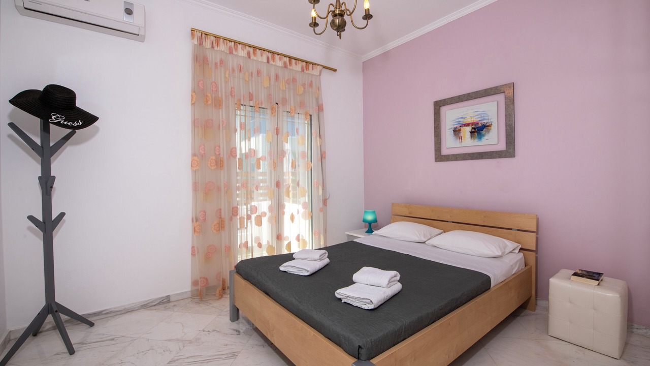Photo of Bedroom in Kamisiana
