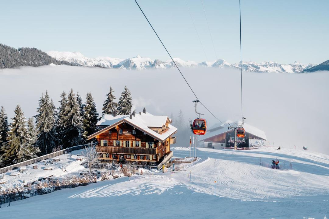 Photo of Others in Oeschseite