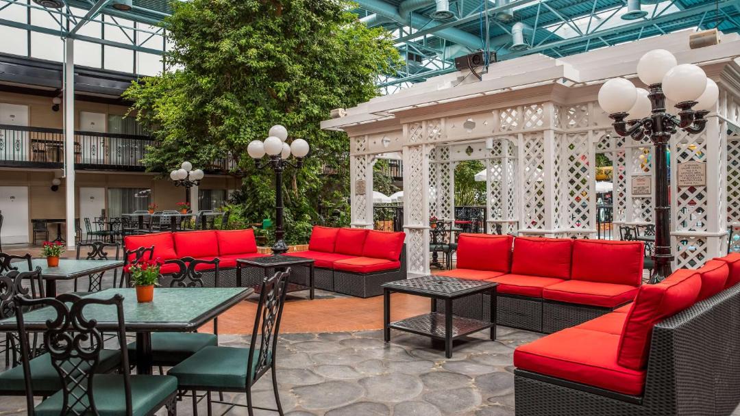 Photo of Patio Balcony in Niagara Falls