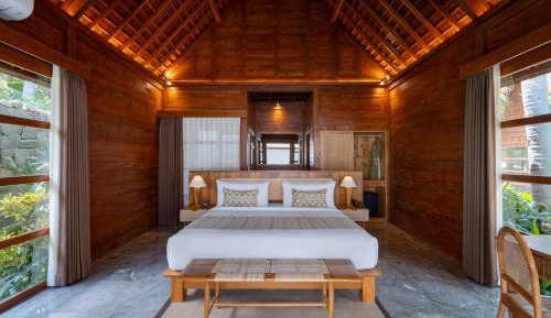 Emana Wooden Villa with Private Pool and Free Benefits