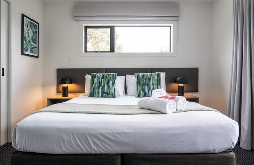 Hillsborough Hotel | Solsen Flexi Stay & Motel