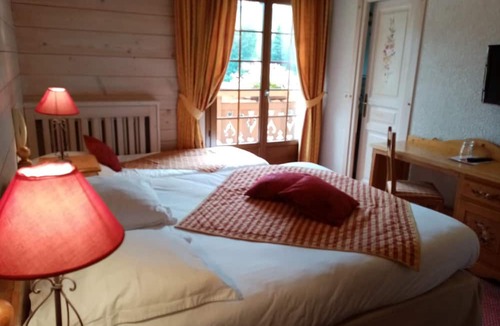 La Clusaz Hotel | Hôtel Les Sapins