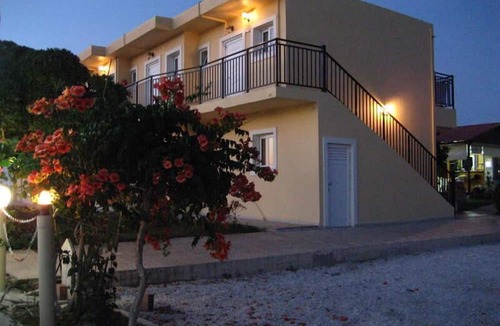 Gerani Hotel | Baladinos Apartments