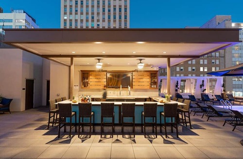 Central Business District Hotel | Jr Suite King | NOPSI New Orleans |Luxurious Room Near Bourbon St + Local Dining