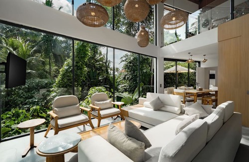 Abiansemal Villa | Bali Magical Villas Ubud - Brand New Villas with Fitness Center & Jungle View