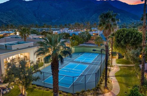 Uptown Design District Hotel | Casa Palma Hotel & Bungalows