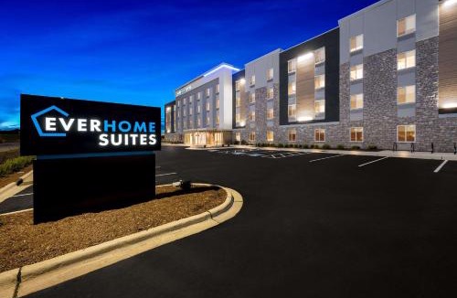 Terry Sanford Hotel | Everhome Suites Fayetteville near Fort Bragg