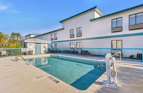 North Myrtle Beach Hotel | Baymont by Wyndham N Myrtle Beach - Park & Sports Complex Area
