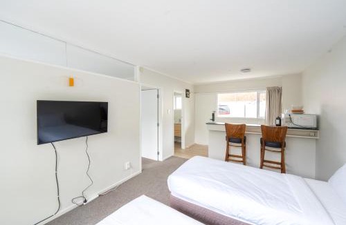 Epsom Hotel | Ranfurly Evergreen Motel