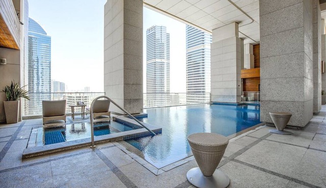 voco Bonnington | Deluxe Room | Pool, Sauna + Steam, Dubai Marina Minutes