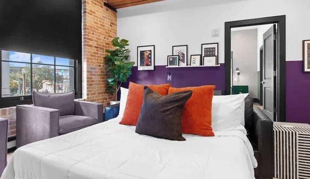 LUX 4BD/4BA Walk to Dome&French Quarter Hotel