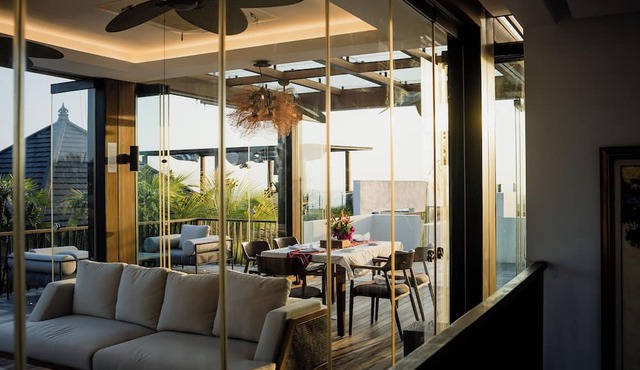 Eaze Villas