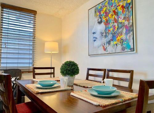 Oasis in the South of the Island with FREE parking and laundry